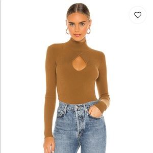 Niko Turtleneck in Camel
Lovers + Friends